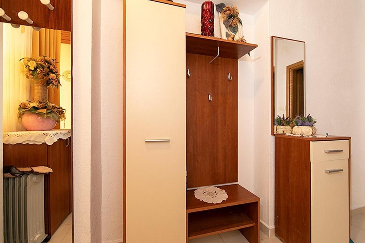 Apartment Tucepi 6695A Kültér fotó