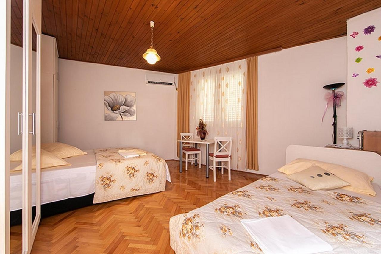 Apartment Tucepi 6695A Kültér fotó