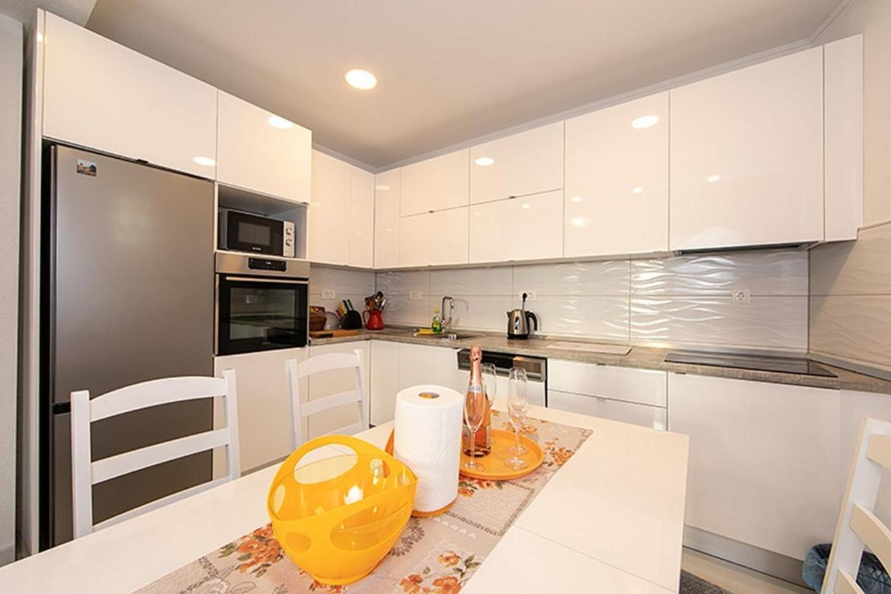 Apartment Tucepi 6695A Kültér fotó