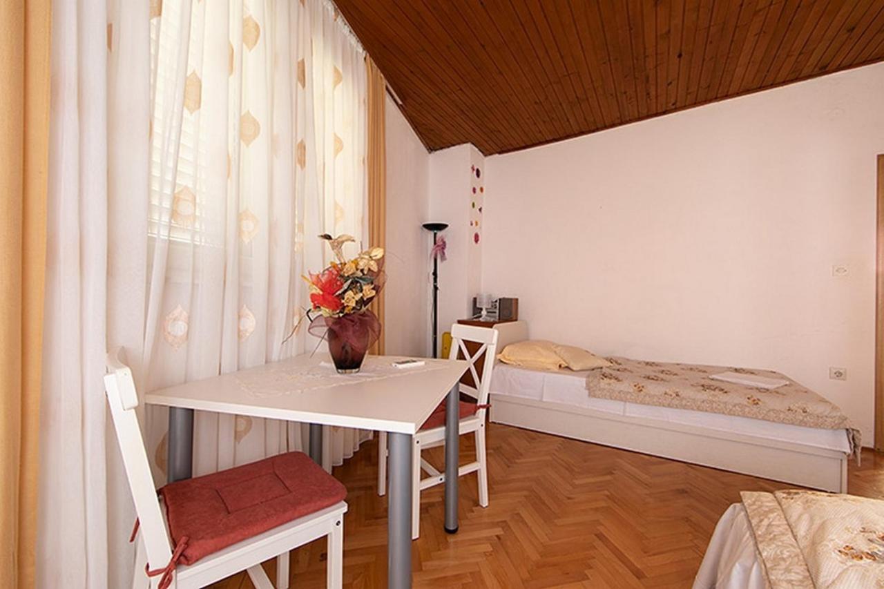 Apartment Tucepi 6695A Kültér fotó