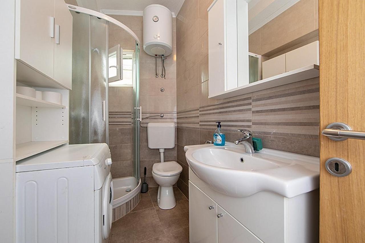 Apartment Tucepi 6695A Kültér fotó