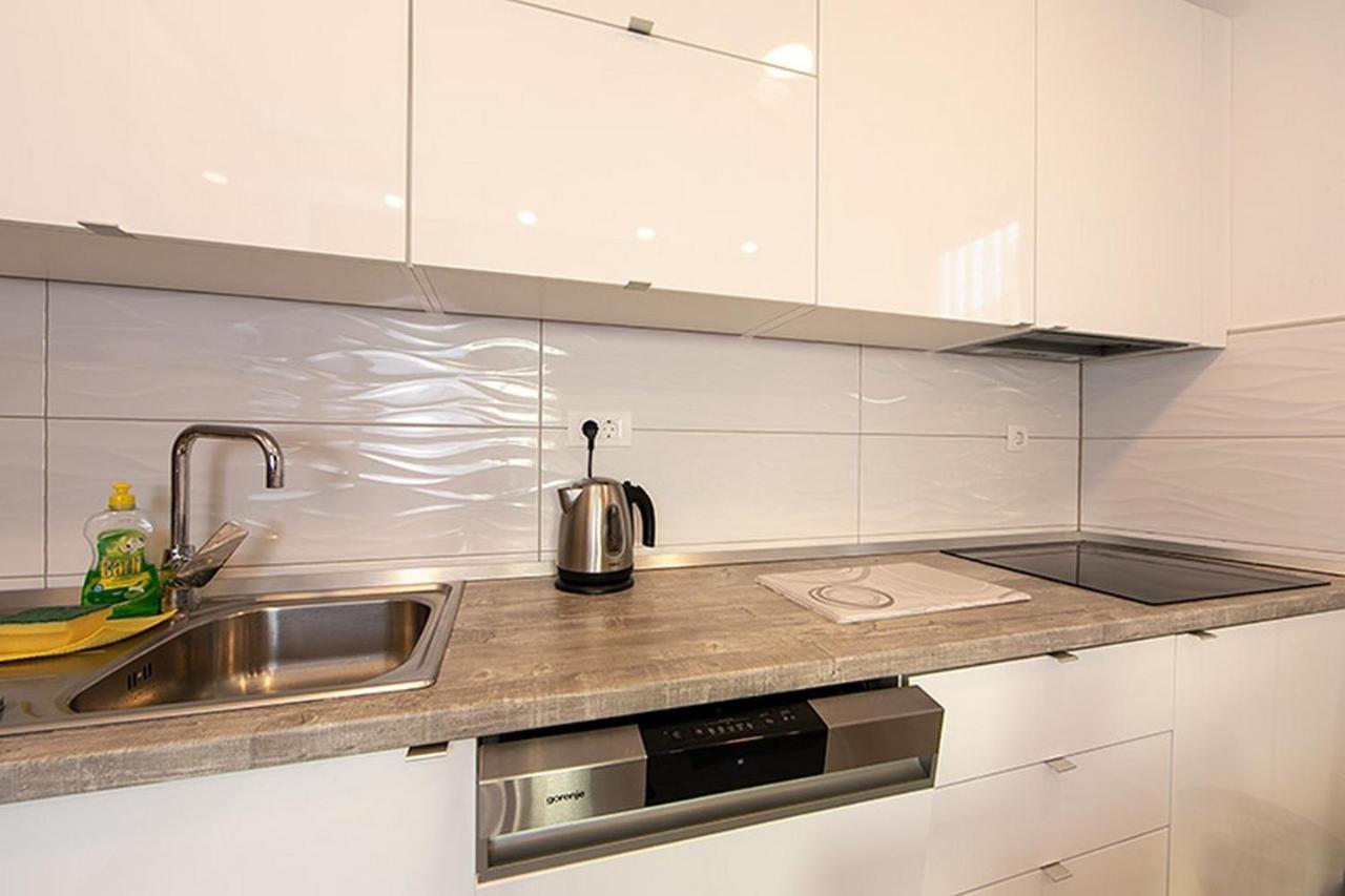Apartment Tucepi 6695A Kültér fotó